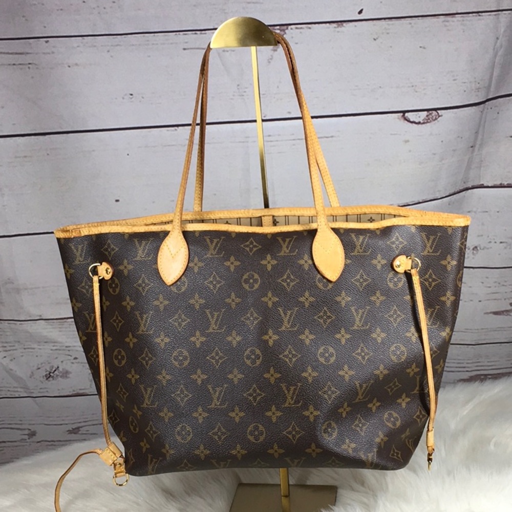 Authentic Louis Vuitton MM Neverfull Monogram